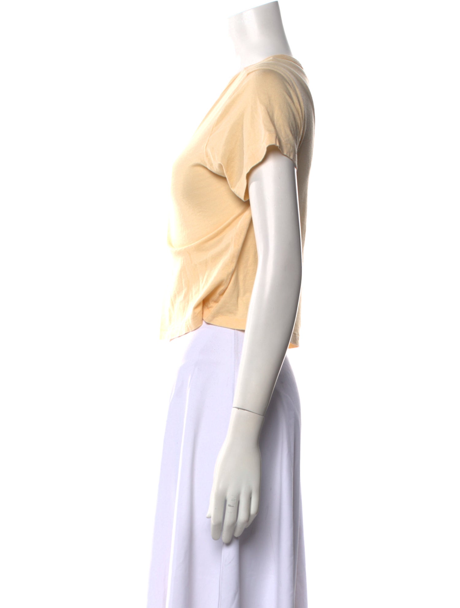 Éterne Scoop Neck Short Sleeve T-Shirt