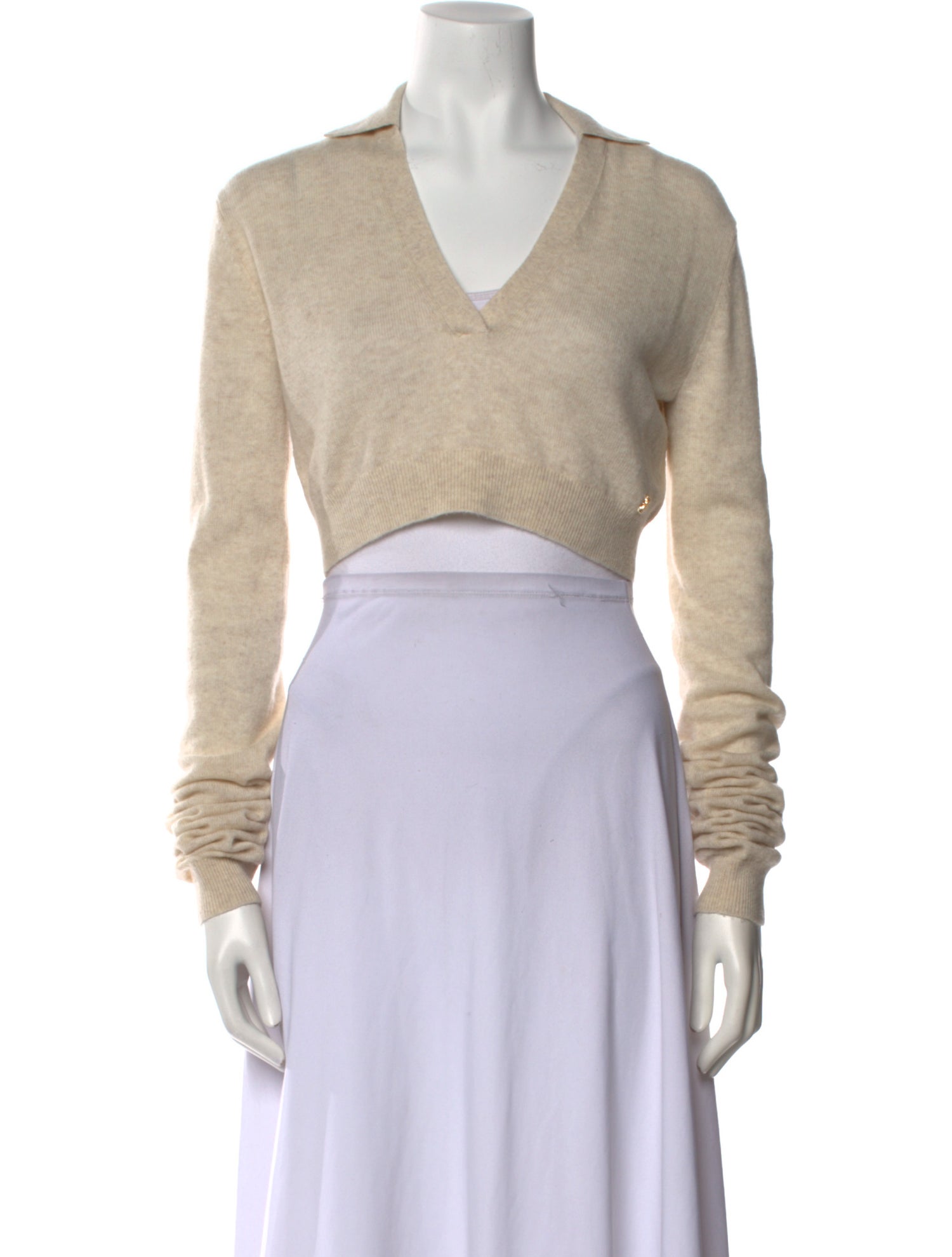 Éterne Cashmere V-Neck Sweater
