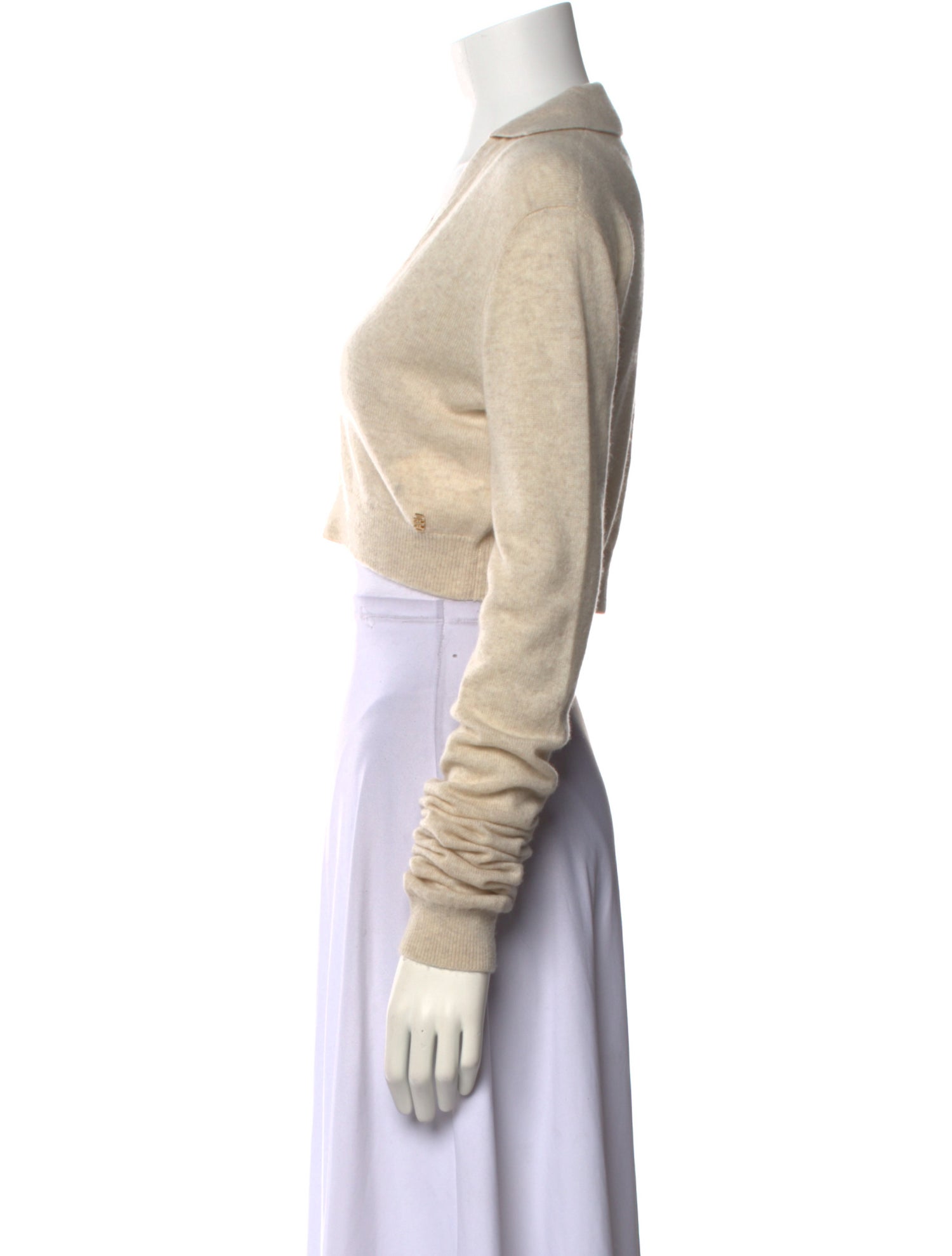 Éterne Cashmere V-Neck Sweater