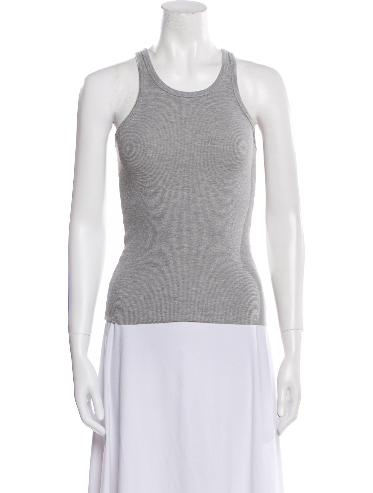 Éterne Scoop Neck Sleeveless Top