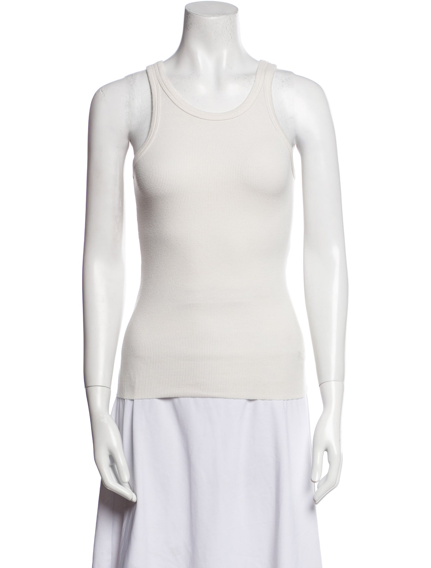 Éterne Scoop Neck Sleeveless Top