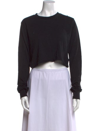 Éterne Crew Neck Long Sleeve Crop Top