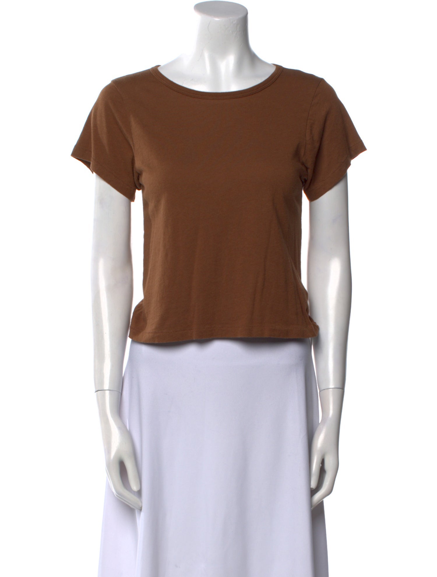 Éterne Scoop Neck Short Sleeve T-Shirt