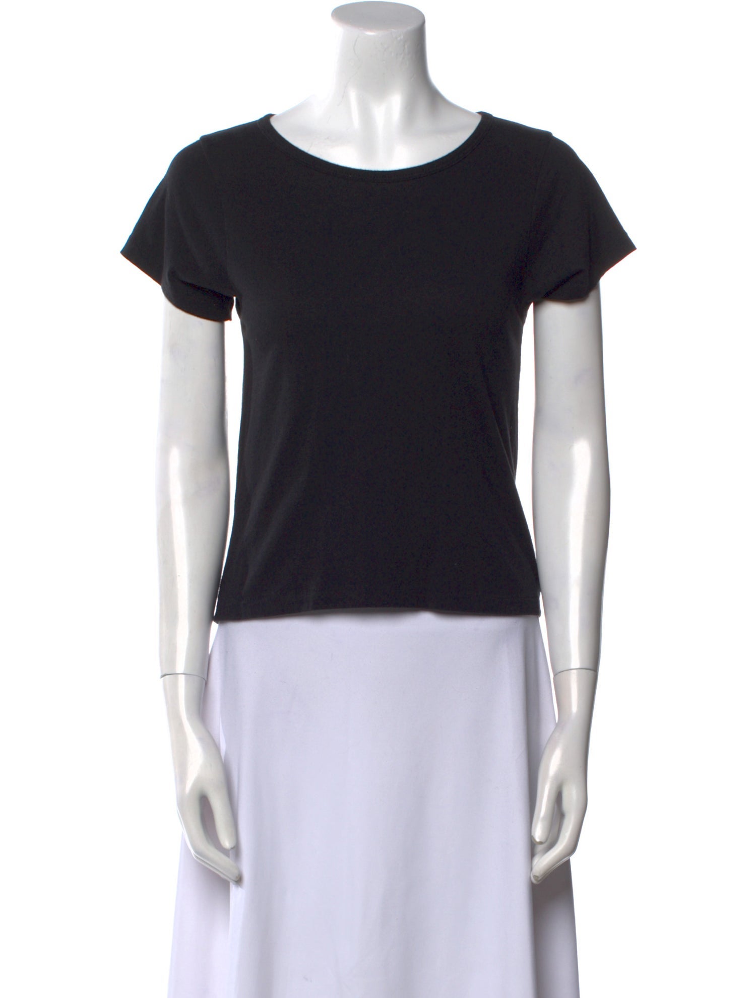Éterne Scoop Neck Short Sleeve T-Shirt