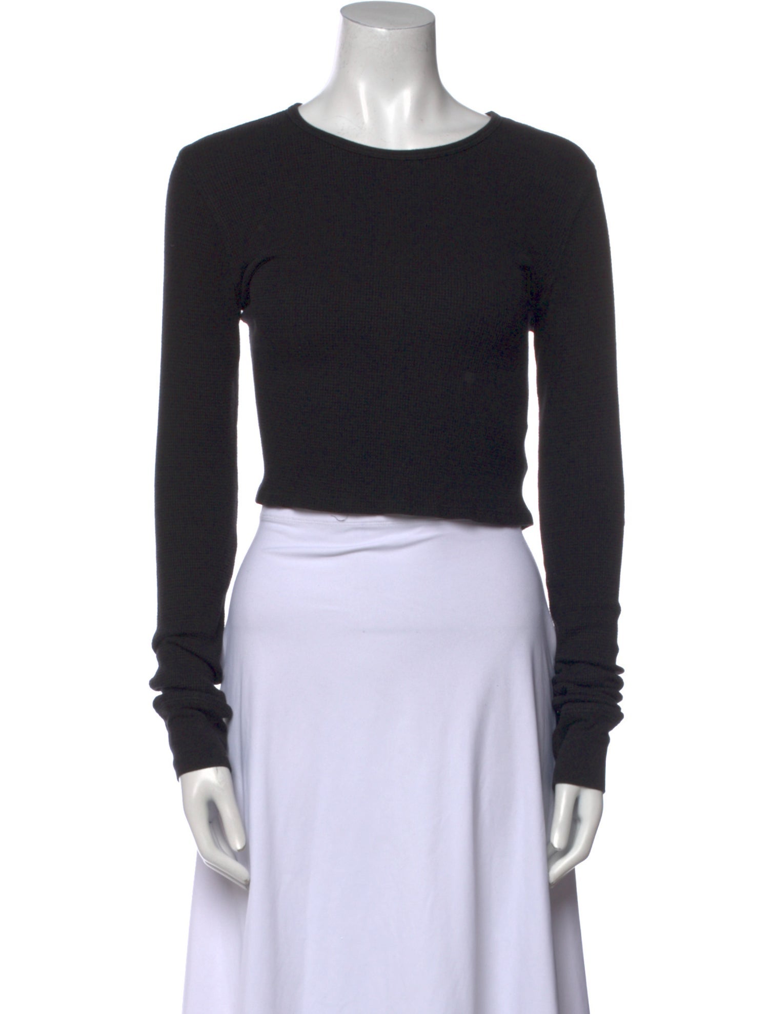 Éterne Bateau Neckline Long Sleeve Crop Top