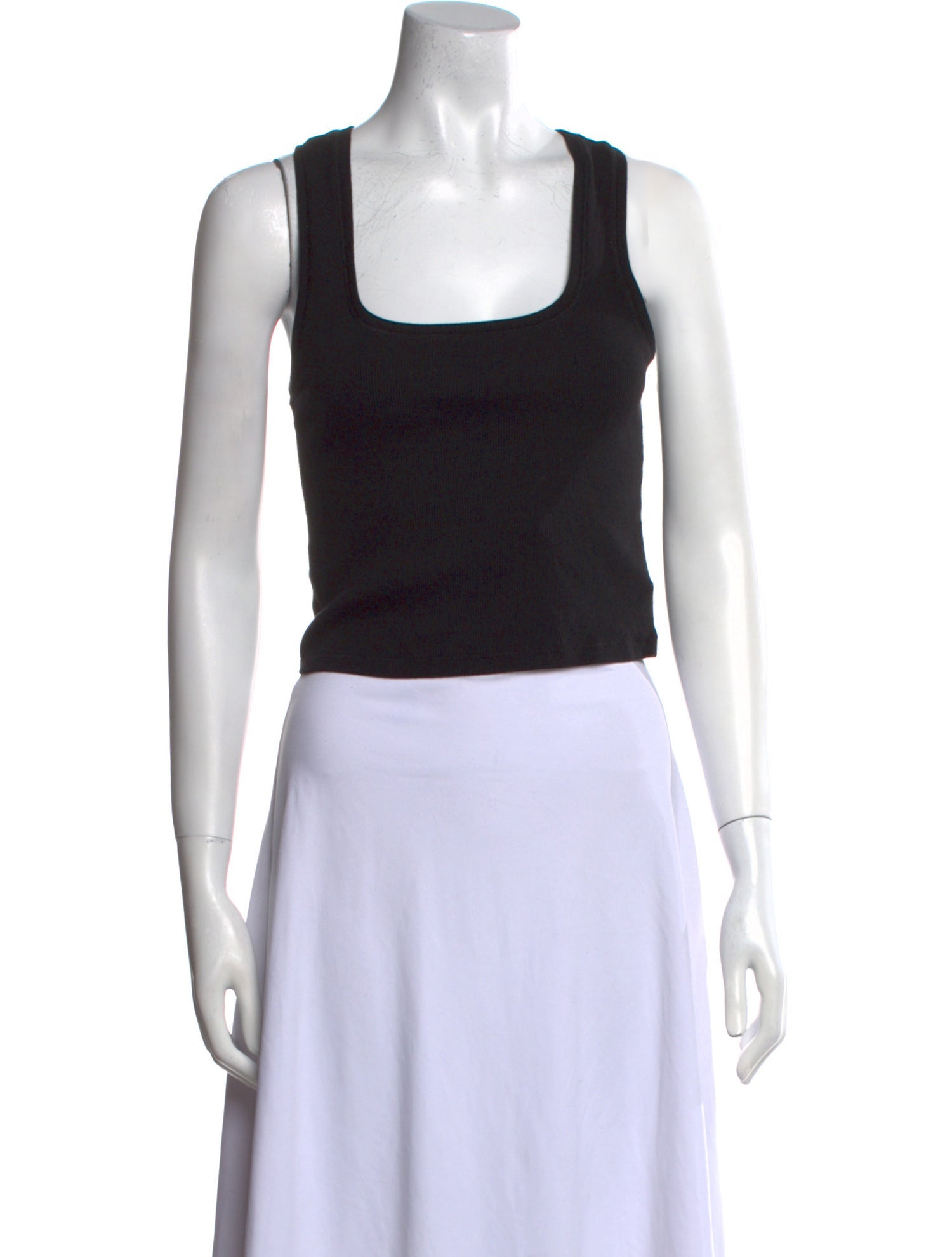 Éterne Square Neckline Sleeveless Crop Top