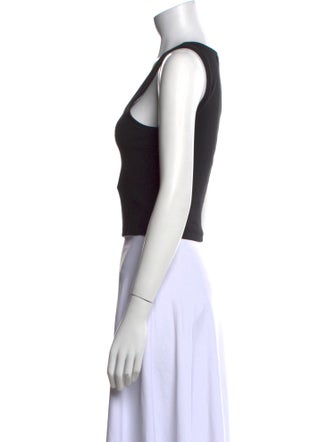 Éterne Square Neckline Sleeveless Crop Top