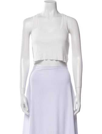 Éterne Scoop Neck Sleeveless Crop Top