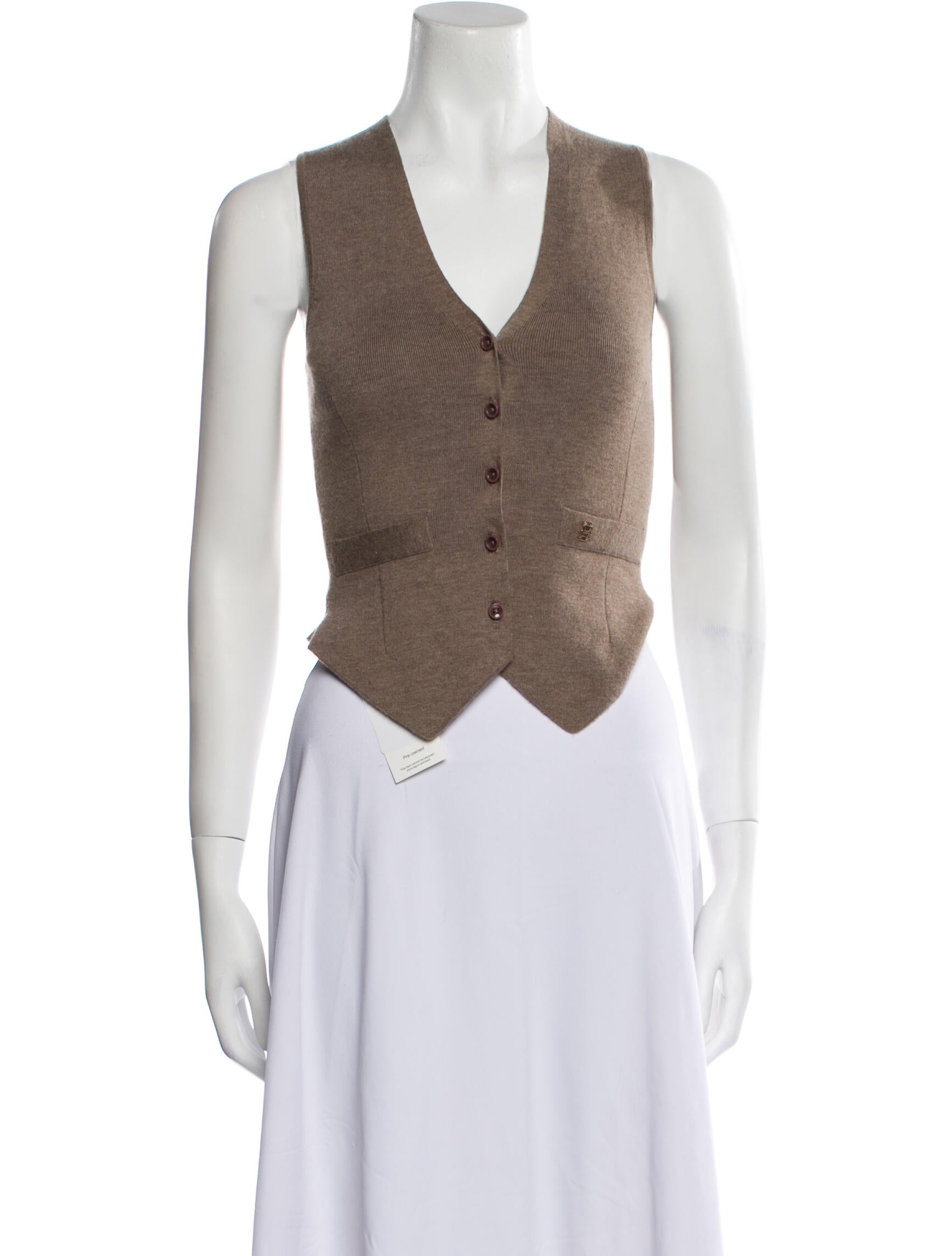 Éterne Cashmere V-Neck Sweater