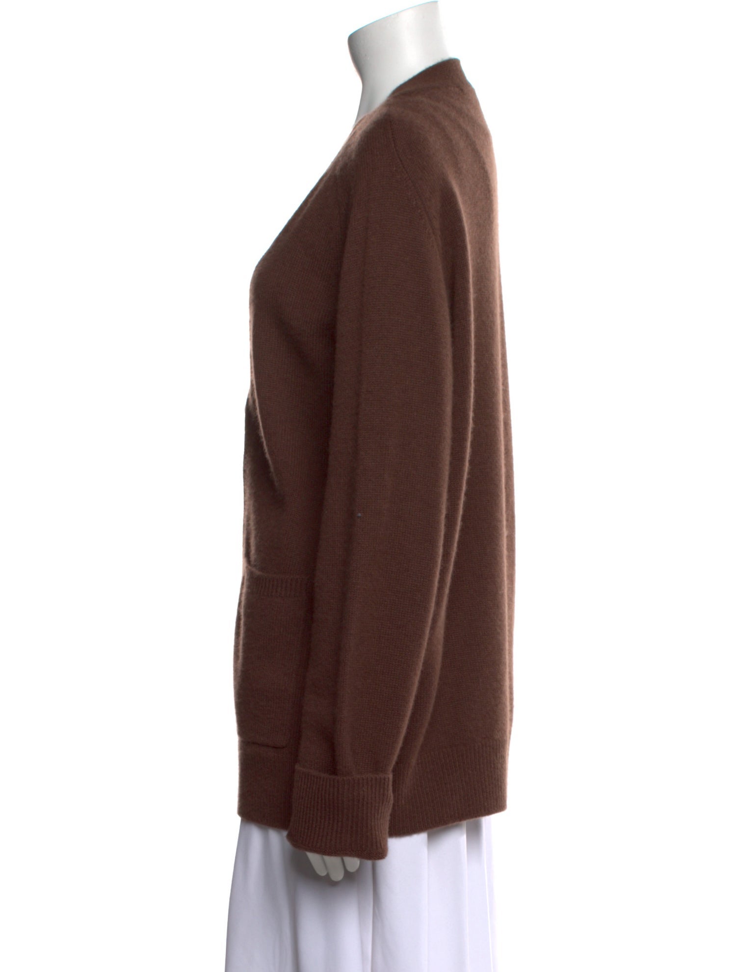 Éterne Cashmere V-Neck Sweater