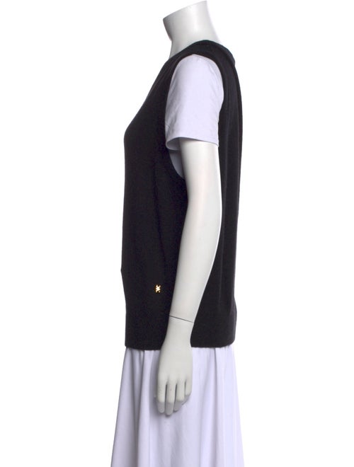 Éterne Cashmere V-Neck Sweater