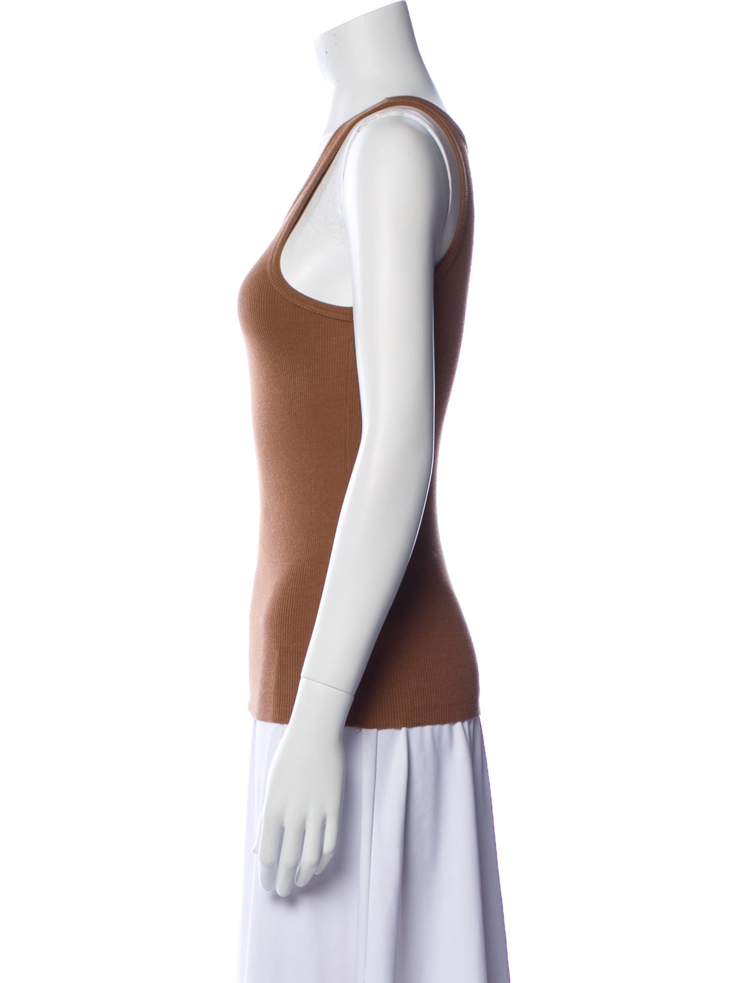 Éterne Scoop Neck Sleeveless Top