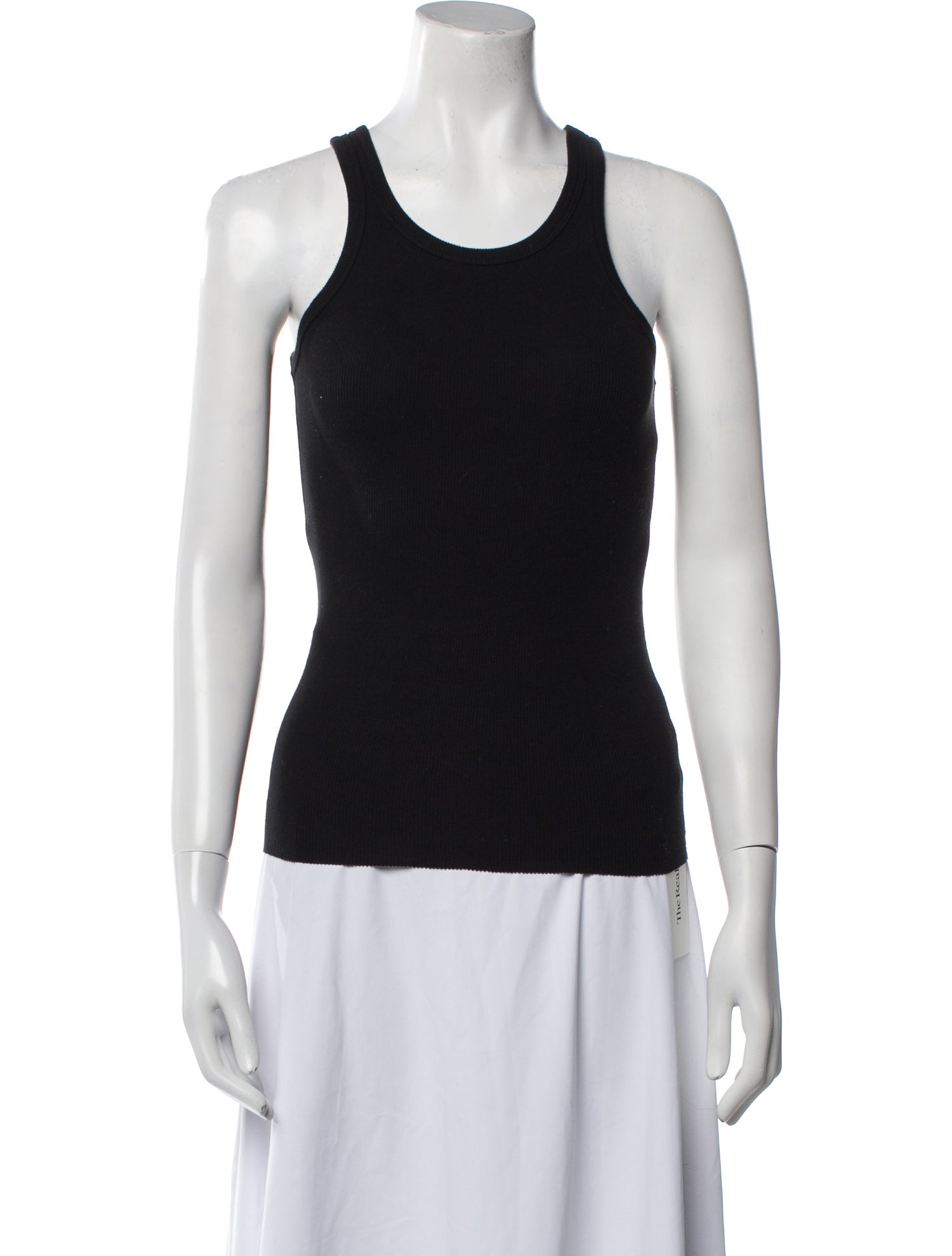 Éterne Scoop Neck Sleeveless Top