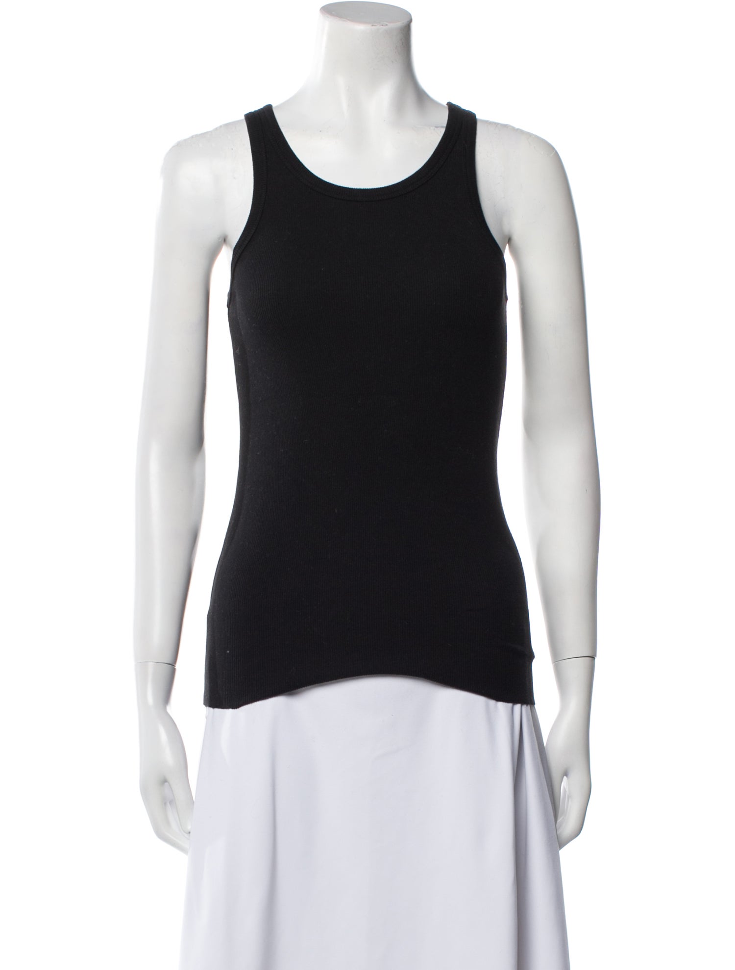 Éterne Scoop Neck Sleeveless Top