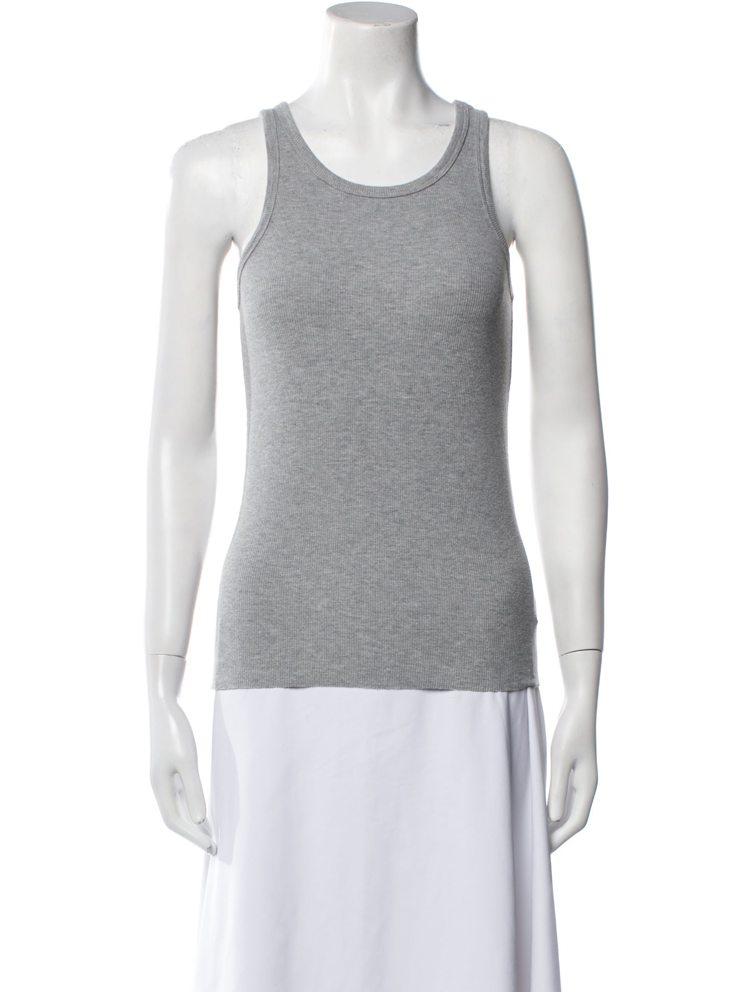 Éterne Scoop Neck Sleeveless Top