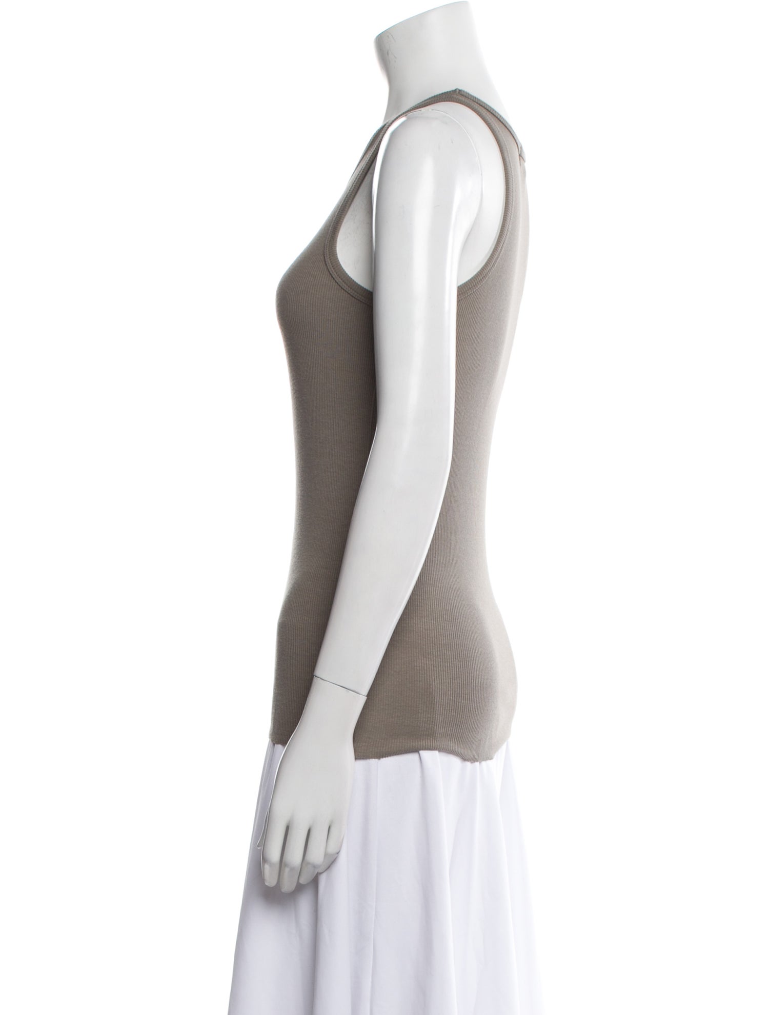 Éterne Scoop Neck Sleeveless Top