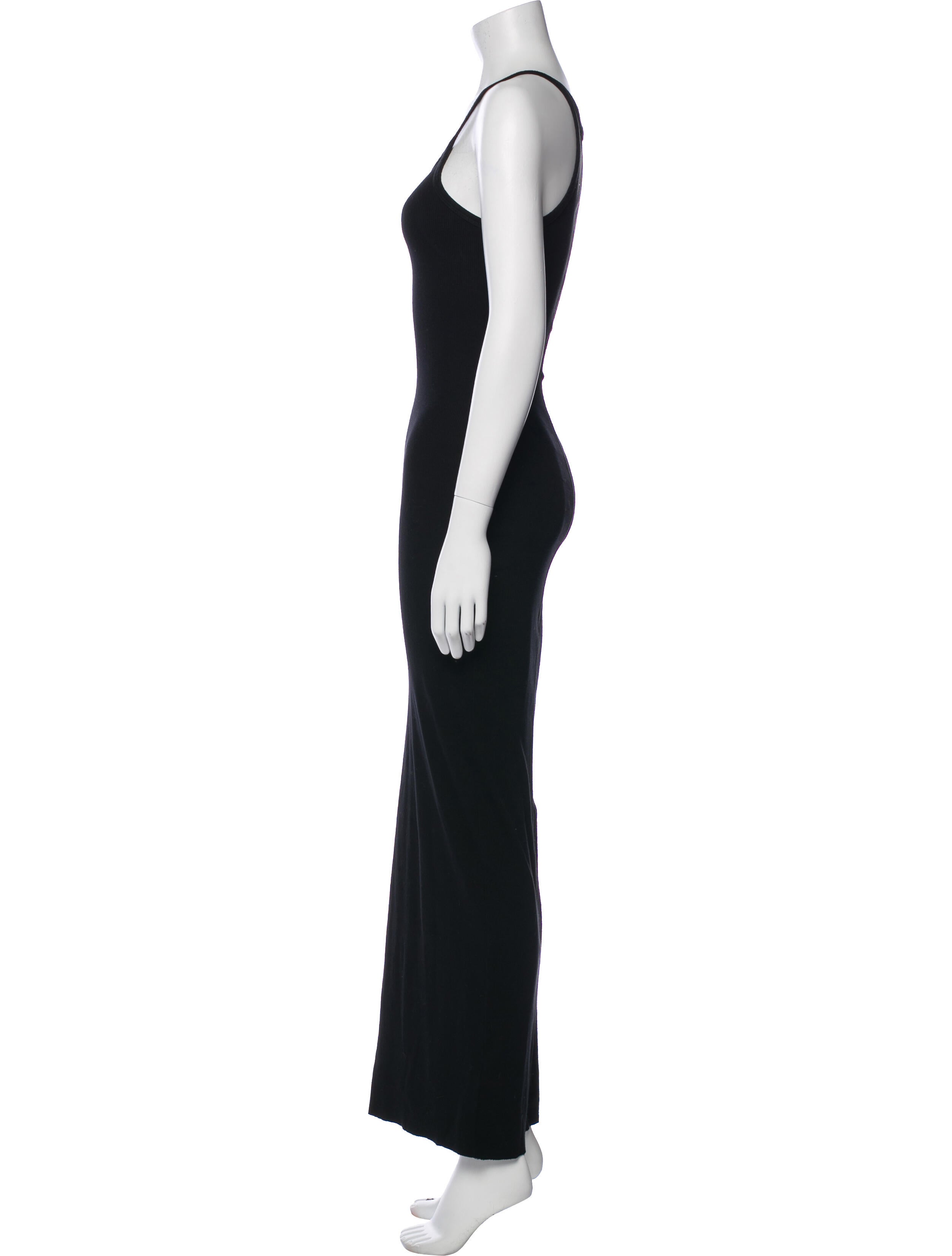 Éterne Scoop Neck Long Dress