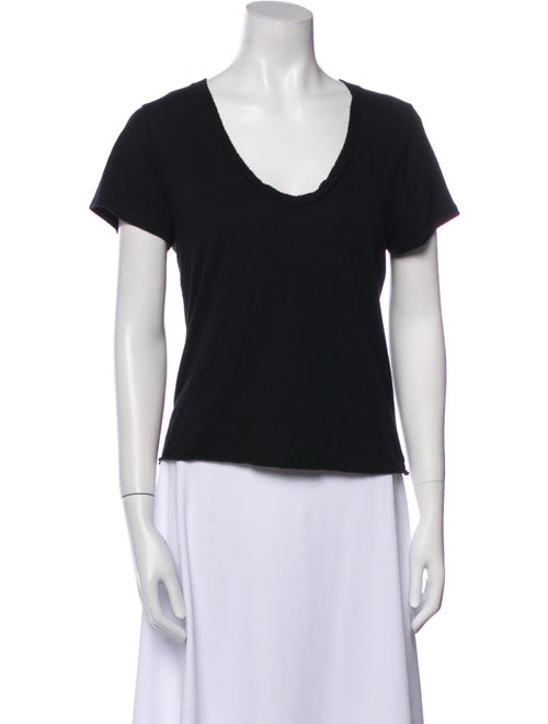 Éterne Scoop Neck Short Sleeve T-Shirt