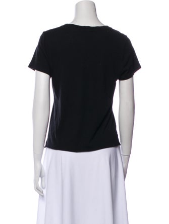 Éterne Scoop Neck Short Sleeve T-Shirt
