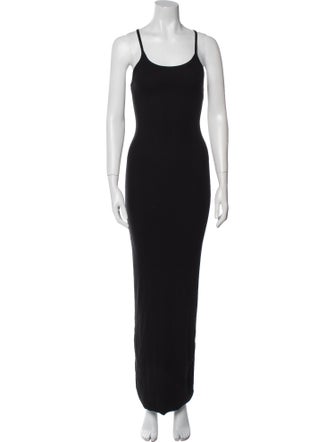Éterne Scoop Neck Long Dress