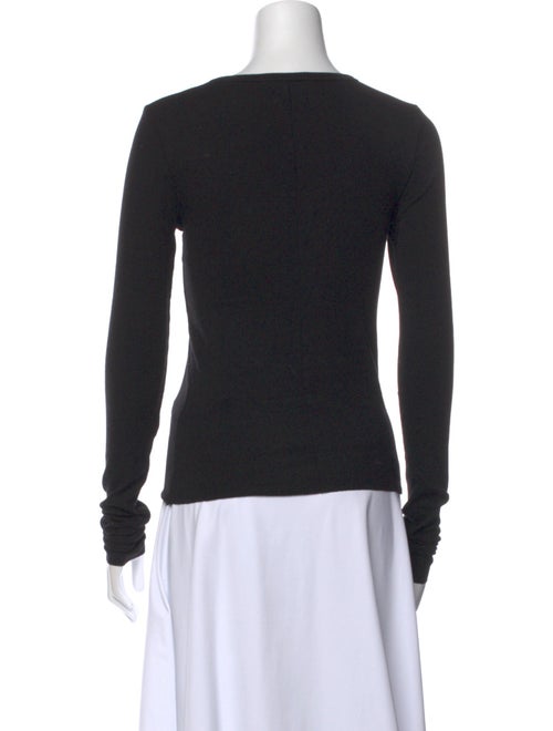 Éterne Scoop Neck Long Sleeve Top