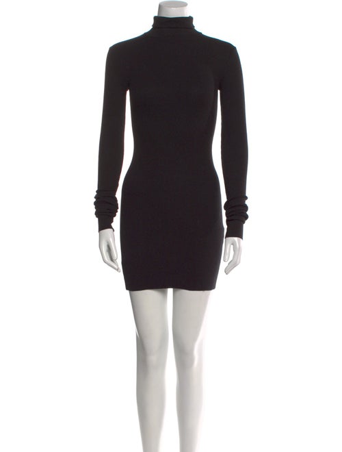 Éterne Turtleneck Knee-Length Dress