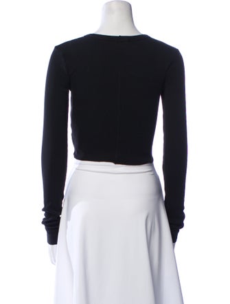 Éterne Crew Neck Long Sleeve Crop Top