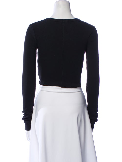 Éterne Crew Neck Long Sleeve Crop Top