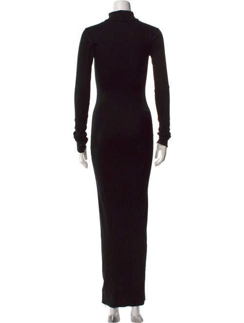 Éterne Turtleneck Long Dress
