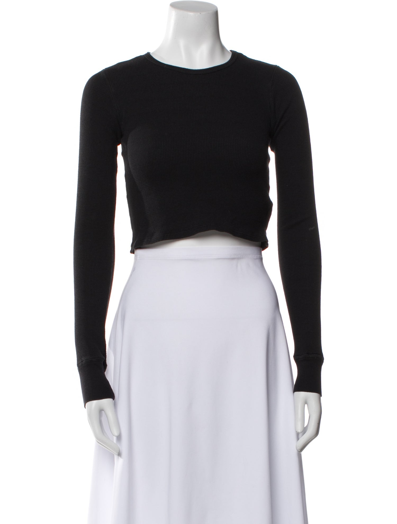 Éterne Crew Neck Long Sleeve Crop Top