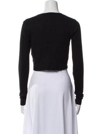 Éterne Crew Neck Long Sleeve Crop Top
