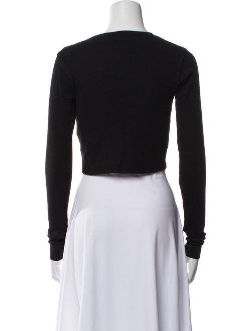 Éterne Crew Neck Long Sleeve Crop Top