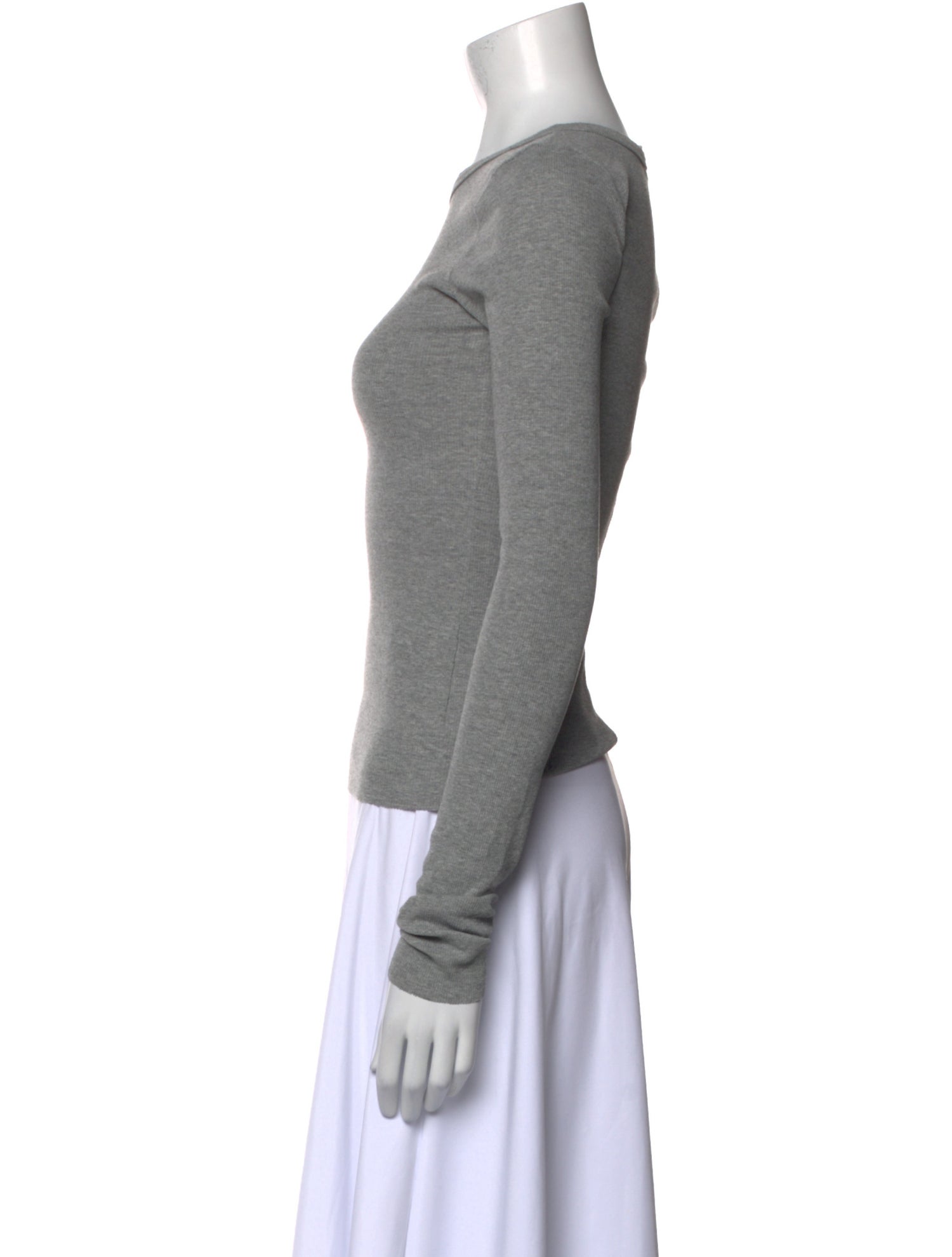 Éterne Scoop Neck Long Sleeve Top