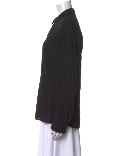 Éterne Long Sleeve Button-Up Top