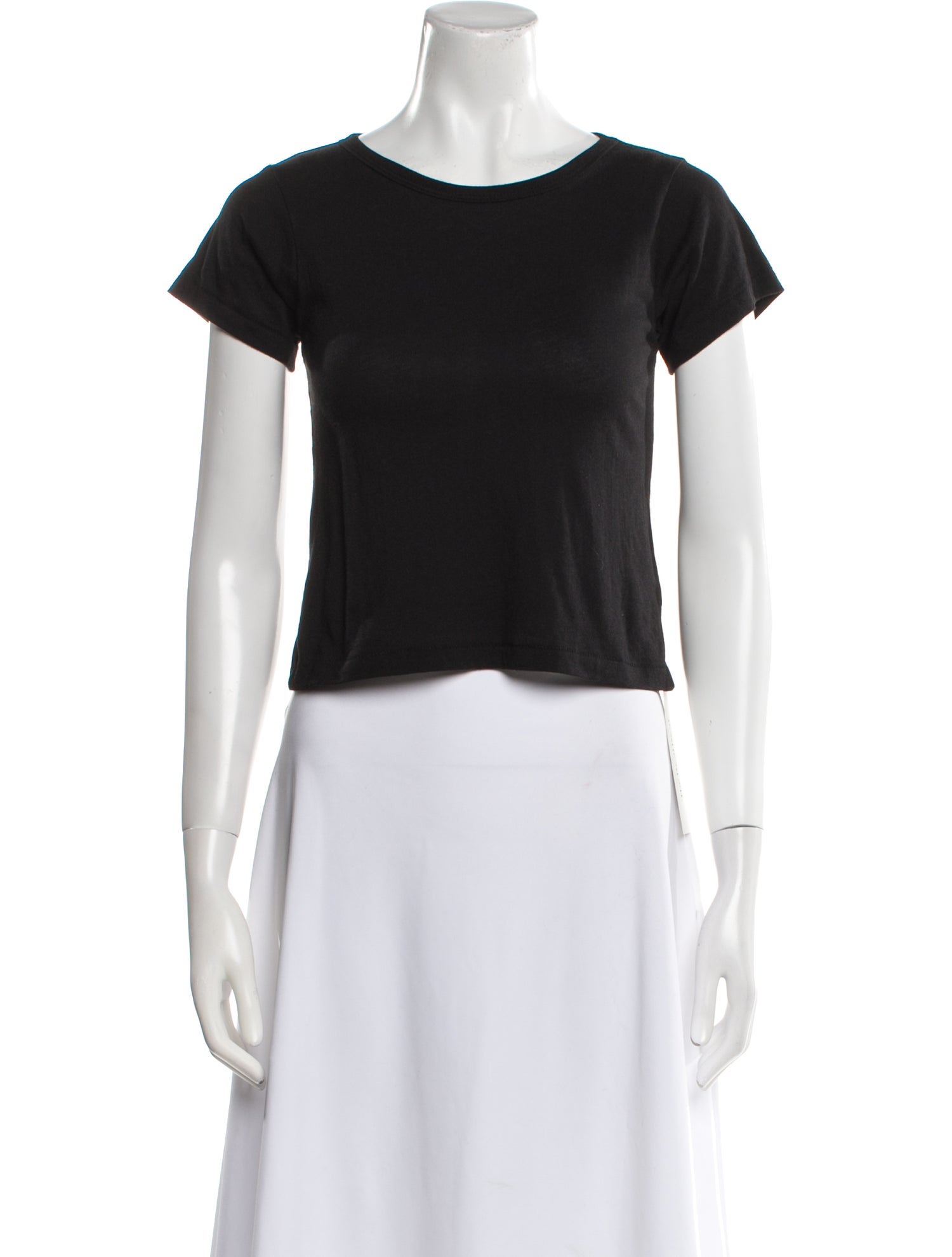 Éterne Scoop Neck Short Sleeve T-Shirt