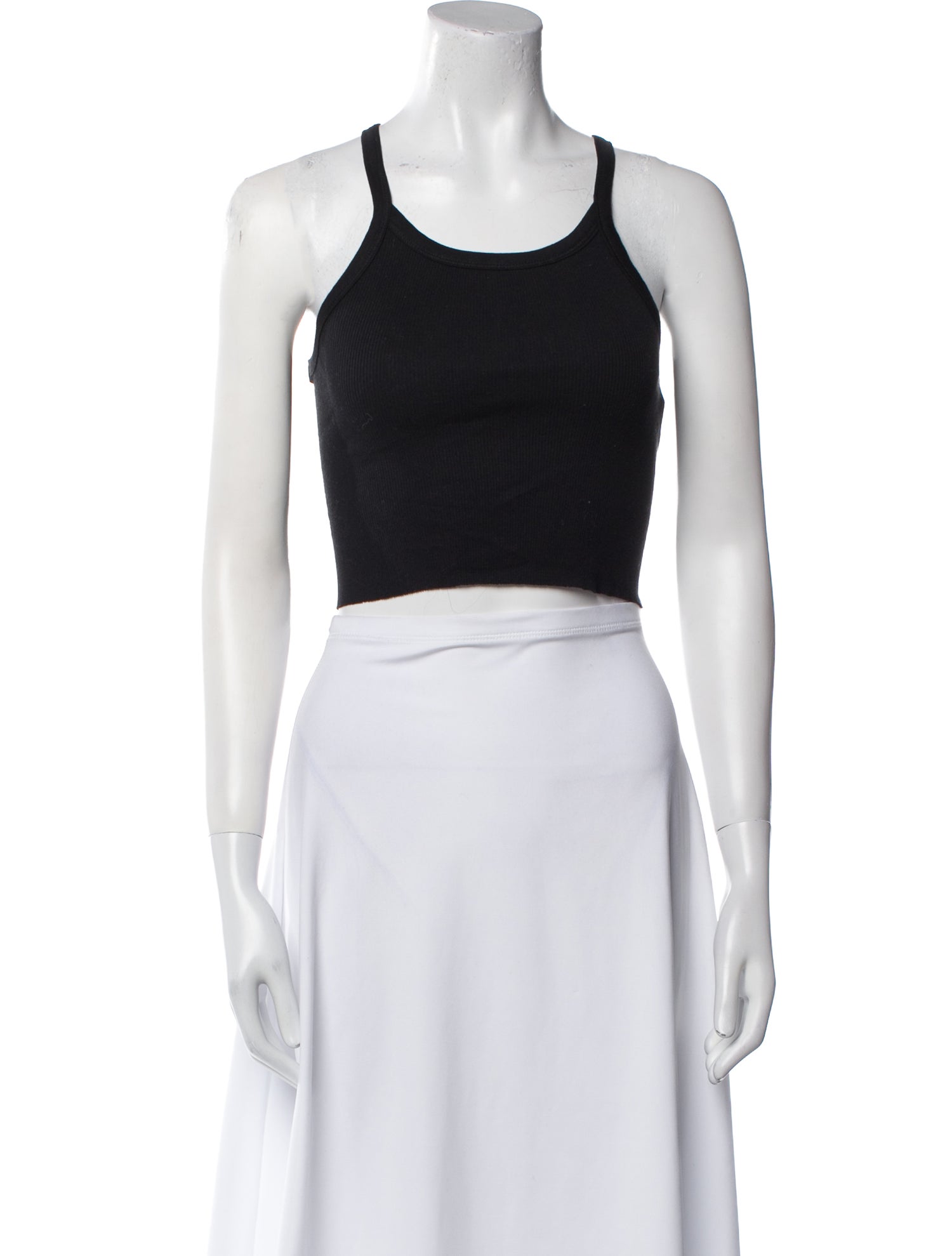 Éterne Scoop Neck Sleeveless Crop Top