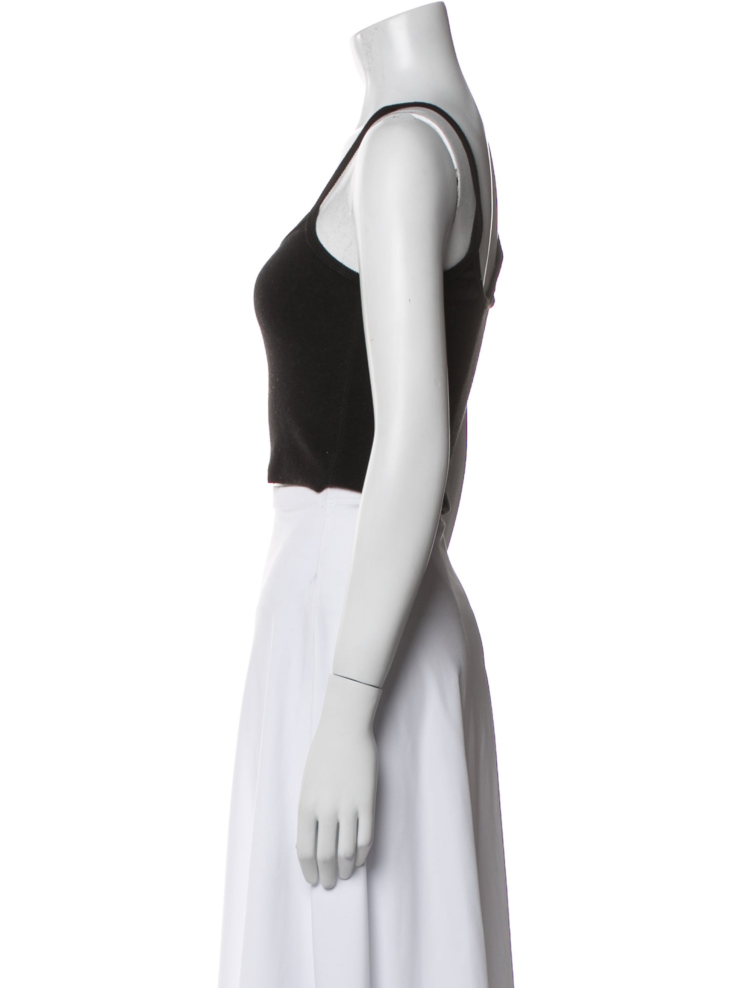 Éterne Square Neckline Sleeveless Crop Top