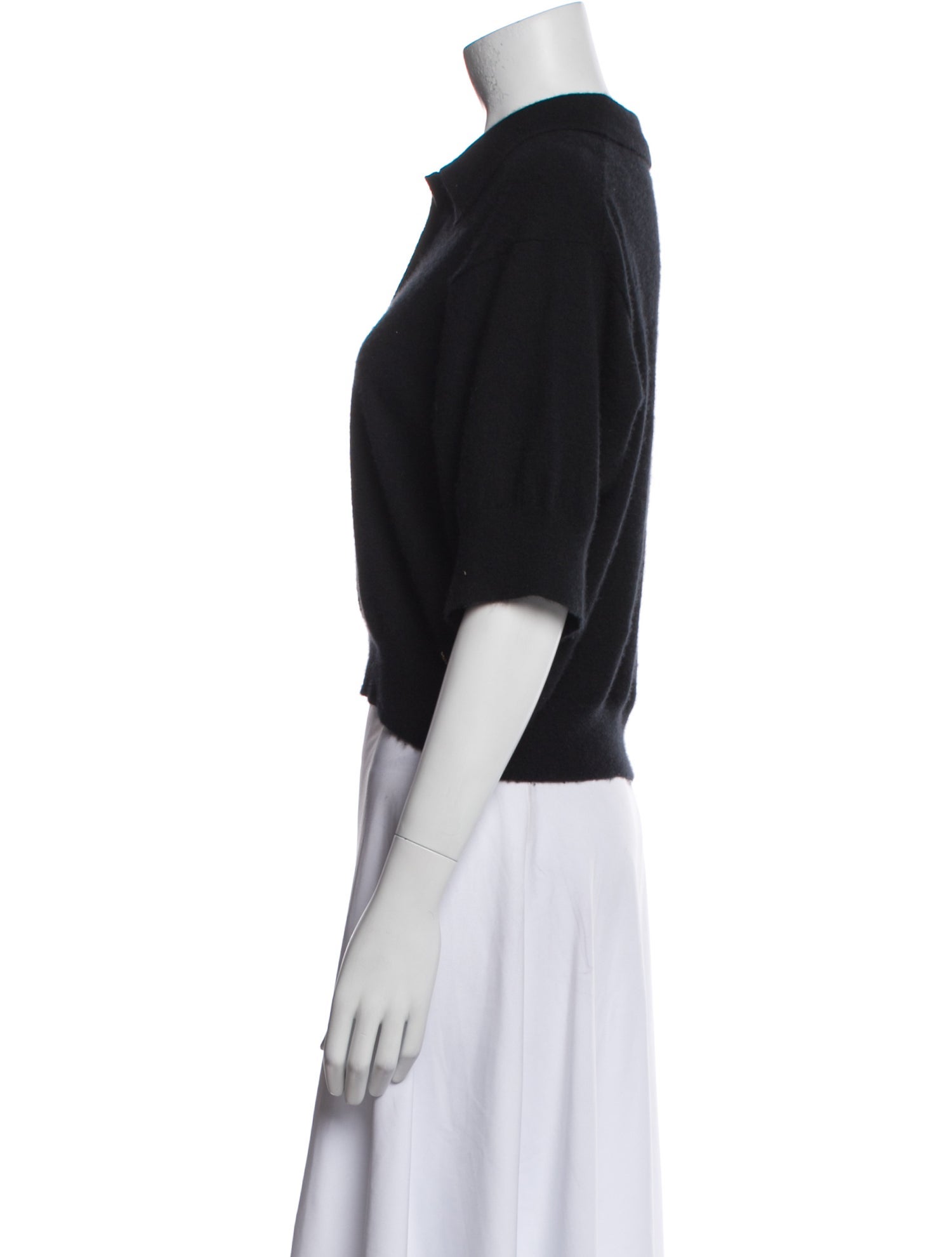 Éterne Cashmere V-Neck Sweater