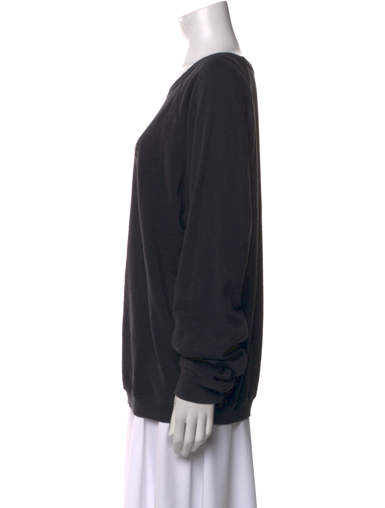 Éterne Scoop Neck Sweater