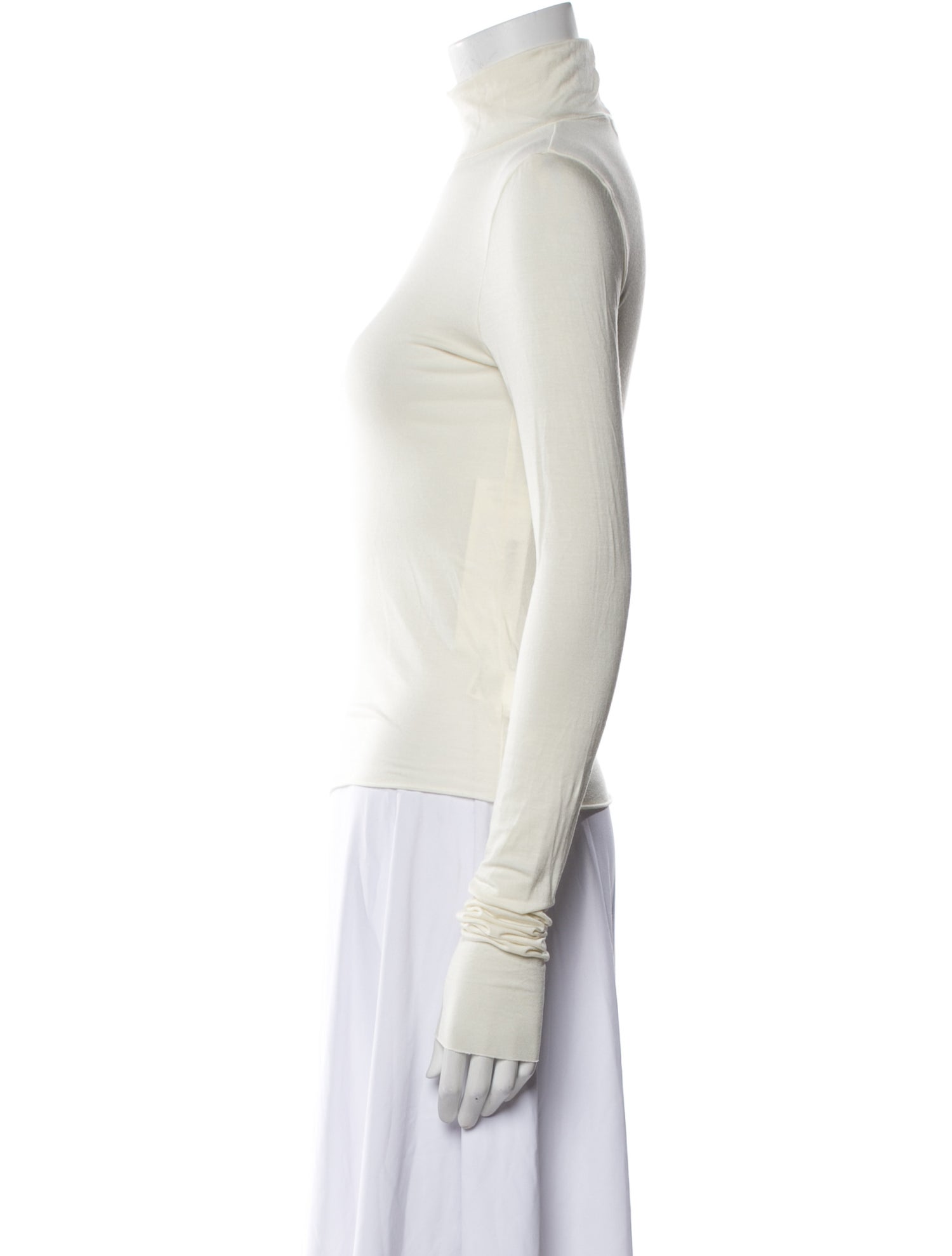 Éterne Turtleneck Long Sleeve Top