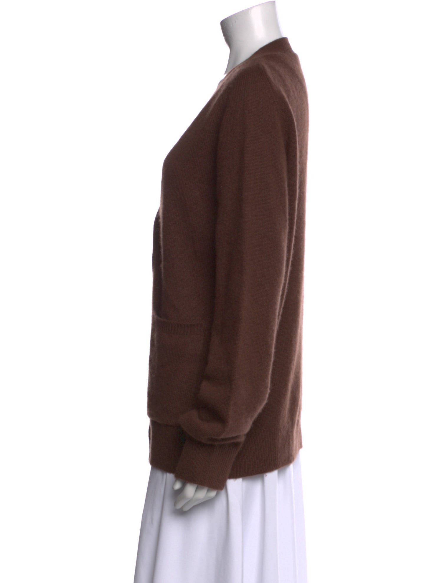 Éterne Cashmere V-Neck Sweater