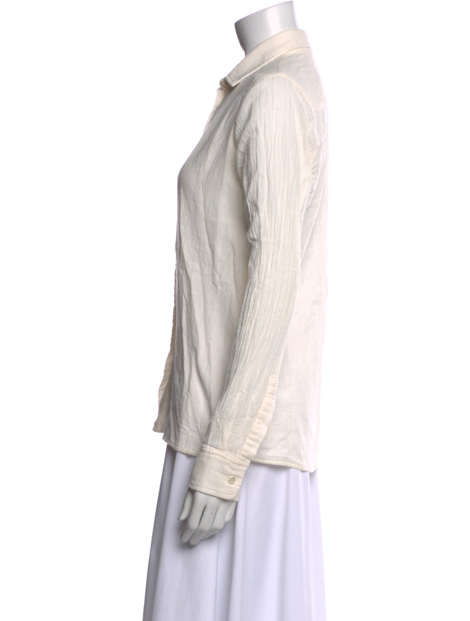 Éterne Long Sleeve Button-Up Top