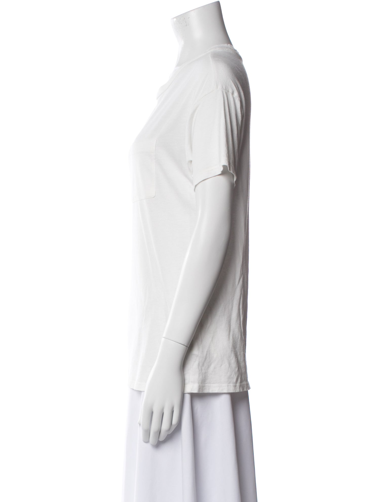 Éterne Scoop Neck Short Sleeve T-Shirt