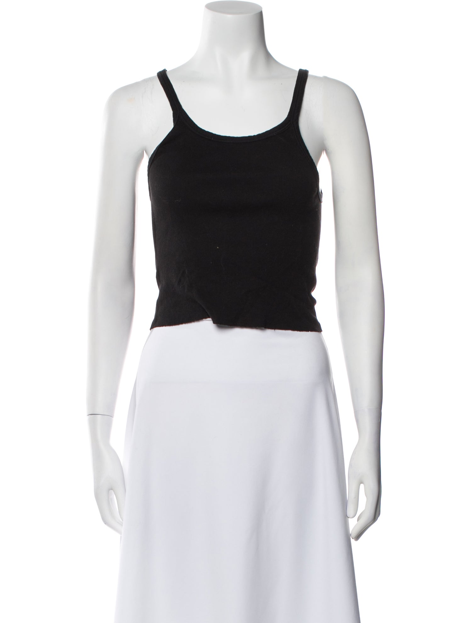 Éterne Scoop Neck Sleeveless Crop Top