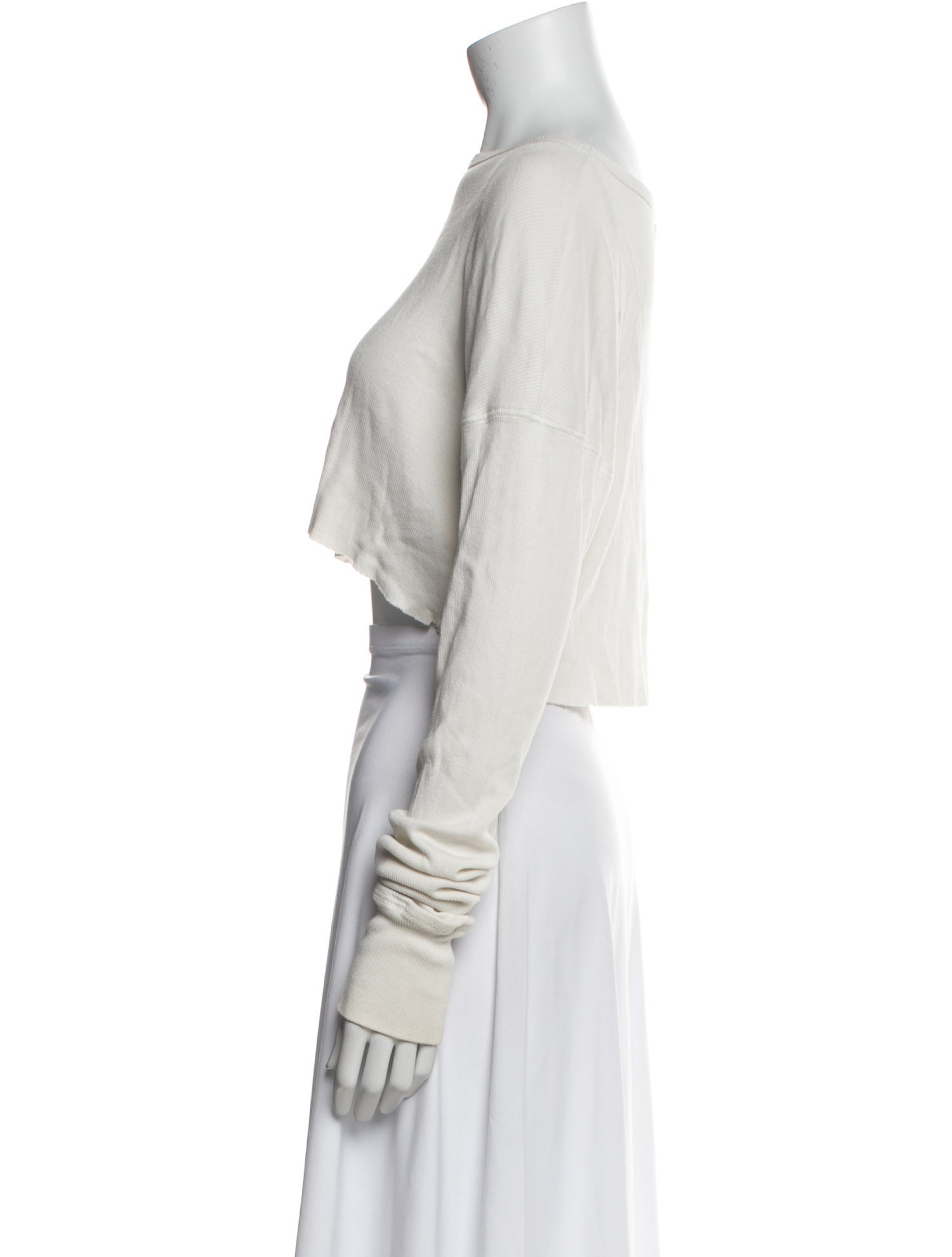 Éterne Bateau Neckline Long Sleeve Crop Top