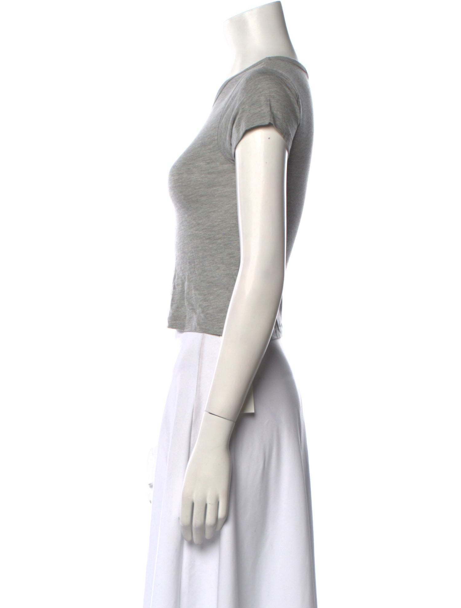 Éterne Crew Neck Short Sleeve Crop Top