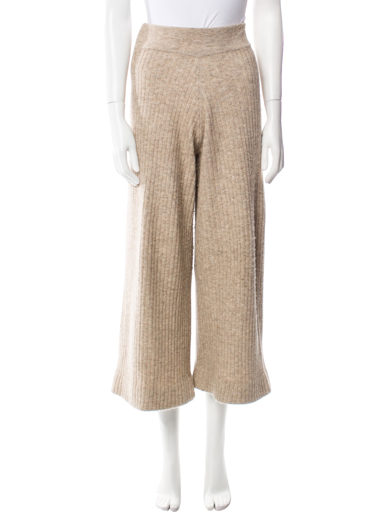 Eleven Six Lounge Set