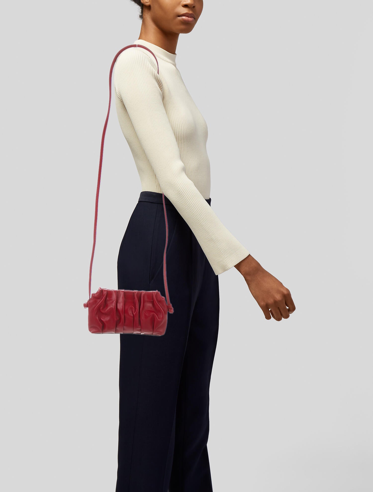 メアリー　elleme vagueバッグ Vague Bag in Taupe Leather