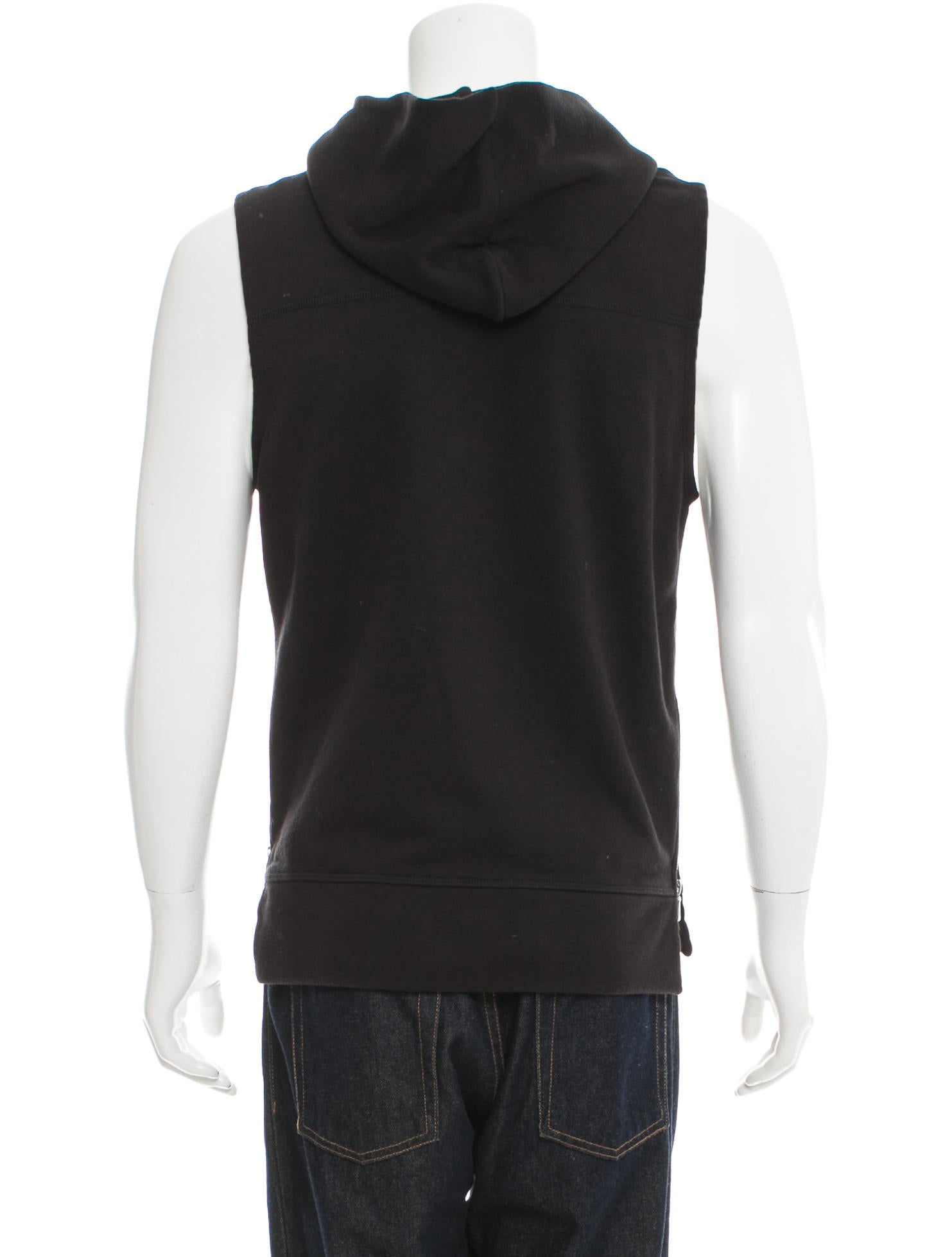 sleeveless sweatshirt