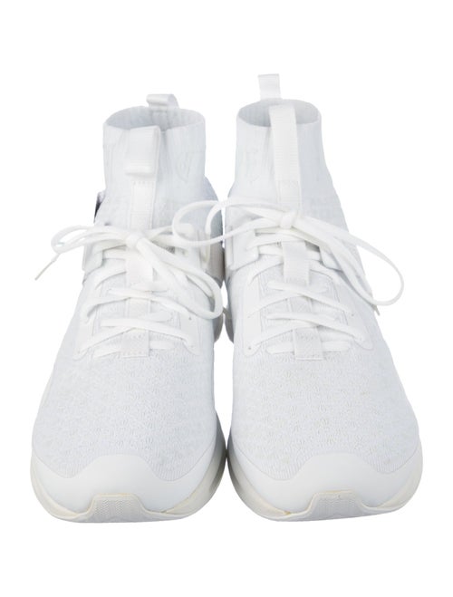 En Noir Athletic Sneakers